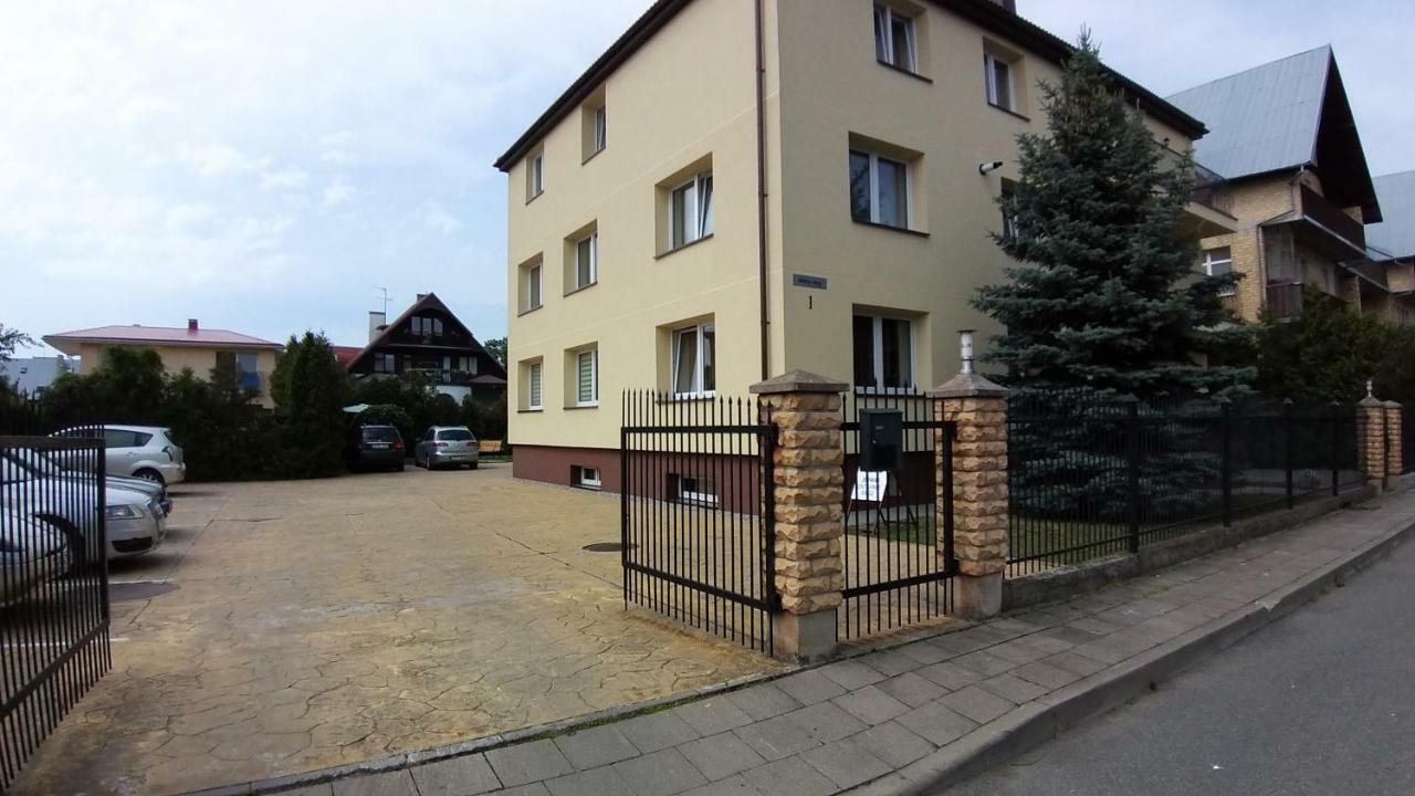 Poilsis Palangoje Pas Daiva Hotel Паланга Екстериор снимка